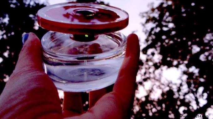 4 Expert Tips to Make Your Perfume Last All Day