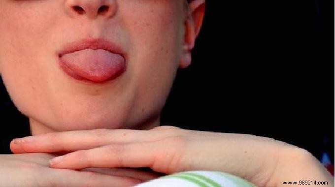 Simple Tongue Exercise to Quickly Soothe Sore Throat Pain from Angina