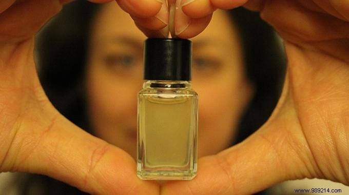 How to Craft Your Own Custom Perfume: A Step-by-Step DIY Guide