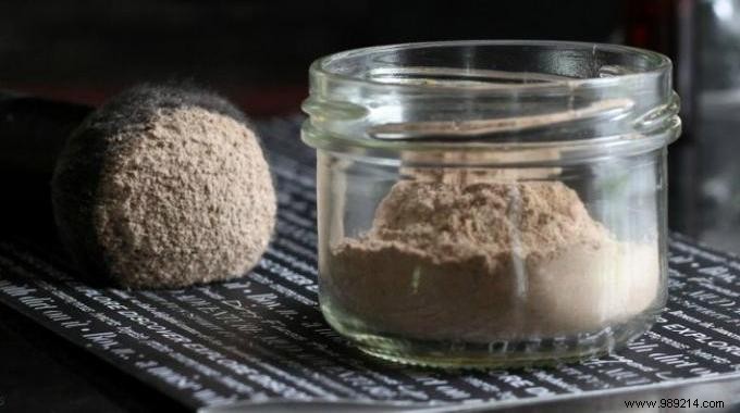 5-Minute Homemade Dry Shampoo Recipe for Oily Hair