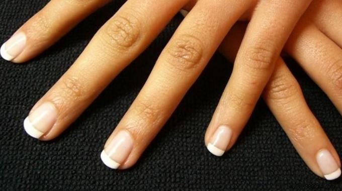 Expert Tips for Strong, Beautiful Natural Nails: Simple Lemon Soak Routine