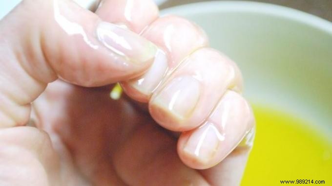 DIY Home Treatment for Velvety Soft Hands Like Baby Skin