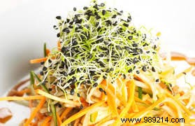 Struggling to Digest Garlic? Sprout It for Easy Digestion and Maximum Health Benefits