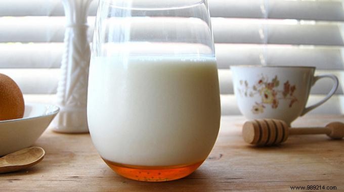 The Simplest Natural Cough Remedy: Pure Honey for Fast Relief