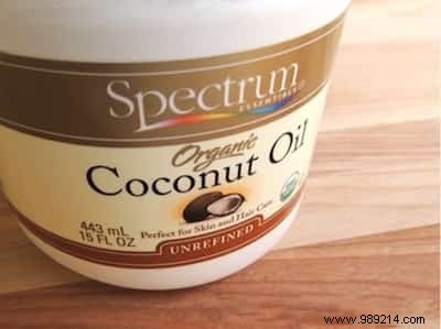 Easy DIY 100% Natural Lip Balm Recipe for Soft, Protected Lips