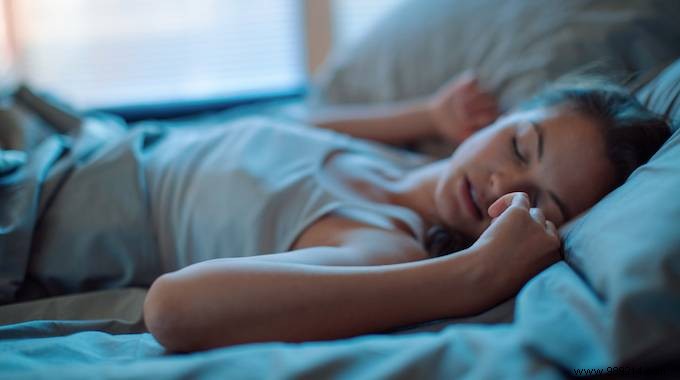 20 Expert Tips to Fall Asleep Fast Tonight