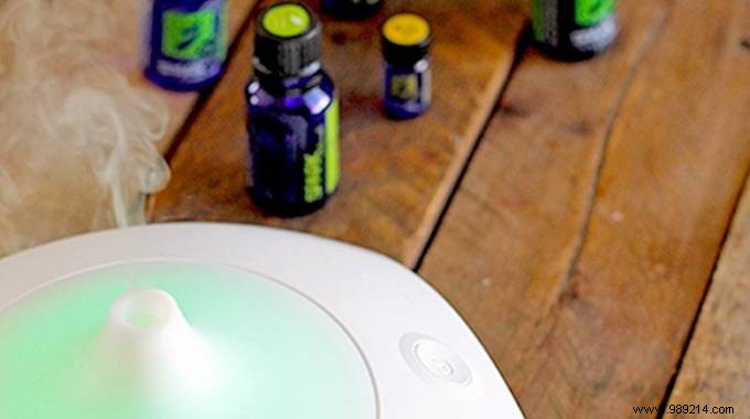 10 Expert Essential Oil Diffuser Blends for a Fresh, Relaxing Home