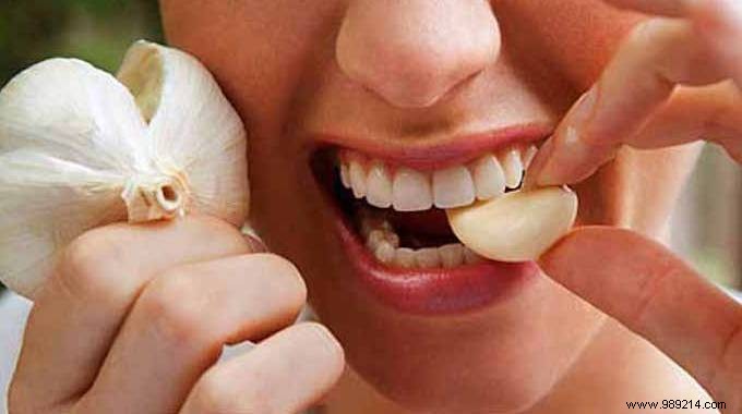 Quick Garlic Remedy for Toothache Relief: A Time-Tested Home Solution