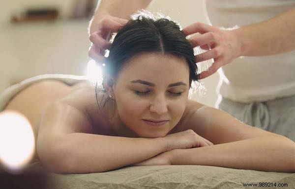 10 Proven Natural Remedies to Straighten Hair at Home Safely