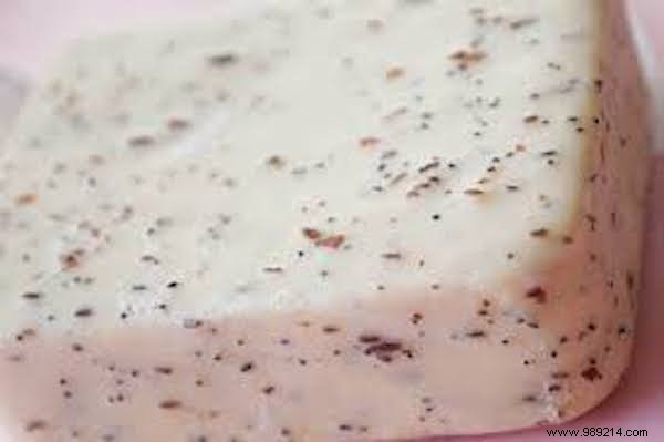 Dermatologists Warn: Ditch Your Shower Puff Immediately for Healthier Skin