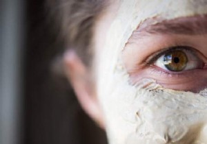 Revive Dry Skin with This Beautician-Approved Homemade Clay and Honey Mask