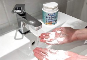 Soften Rough Hands Naturally: The Proven Baking Soda Wash Method