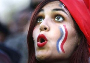 Easy DIY Natural Blue-White-Red Face Paint: Safe Recipe for World Cup Fans