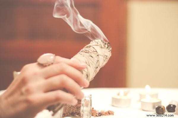 11 Science-Backed Benefits of Burning Sage: Purify Air, Reduce Stress, and More