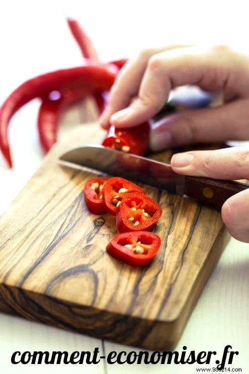 8 Science-Backed Health Benefits of Chili Peppers