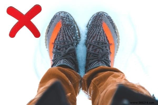 18 Podiatrist-Approved Tips to Banish Cold Feet This Winter