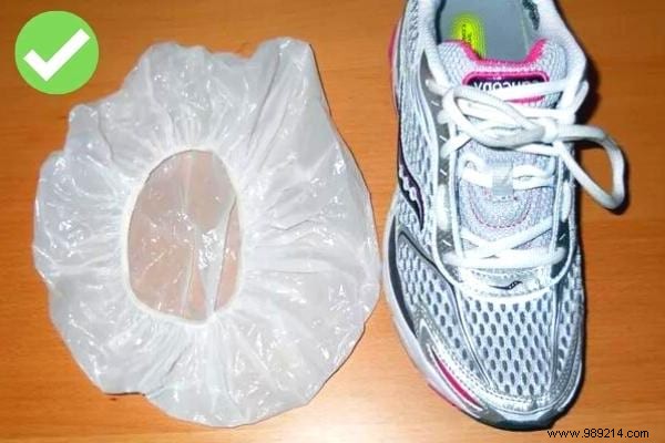 18 Podiatrist-Approved Tips to Banish Cold Feet This Winter