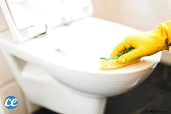 Is It Normal for Men to Pee Sitting Down? Hygiene, Splash Control, and Prostate Benefits