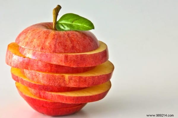 11 Science-Backed Health Benefits of Apples, According to Nutritionist Nicola Shubrook