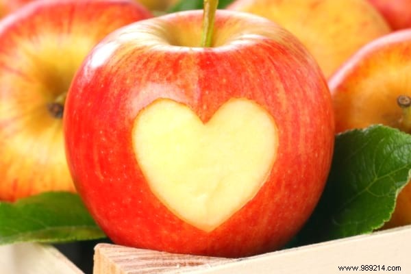 11 Science-Backed Health Benefits of Apples, According to Nutritionist Nicola Shubrook