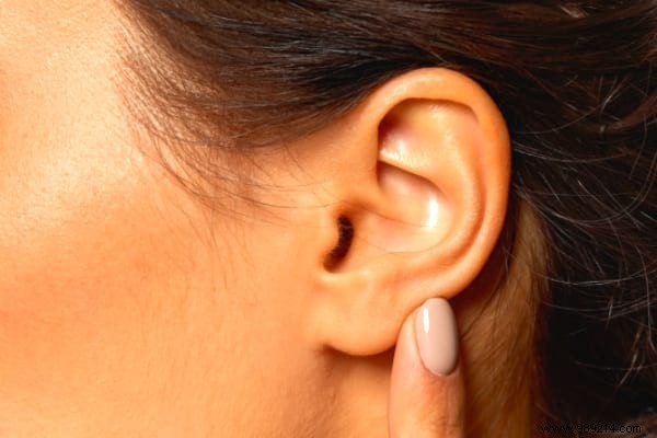 Why Avoid Cotton Swabs: Expert-Recommended Ways to Safely Clean Your Ears