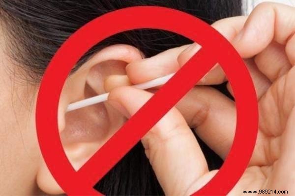 6 Safe, Natural Ways to Unclog Your Ear at Home – Trusted Remedies