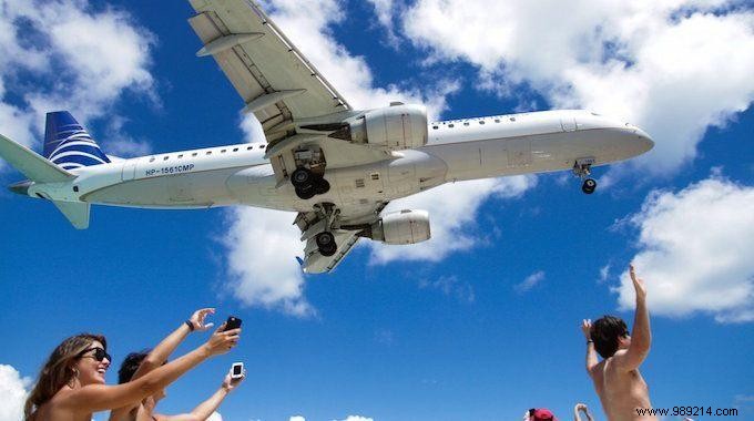 12 Proven Ways to Get Paid While Traveling the World