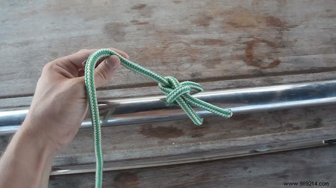 Master the Bowline Knot: The King of Knots – Secure, Simple to Tie and Untie