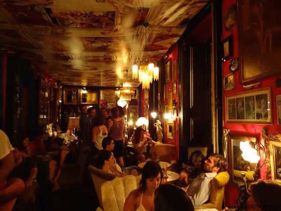 40 Common Tourist Scams to Avoid on Your Next Vacation