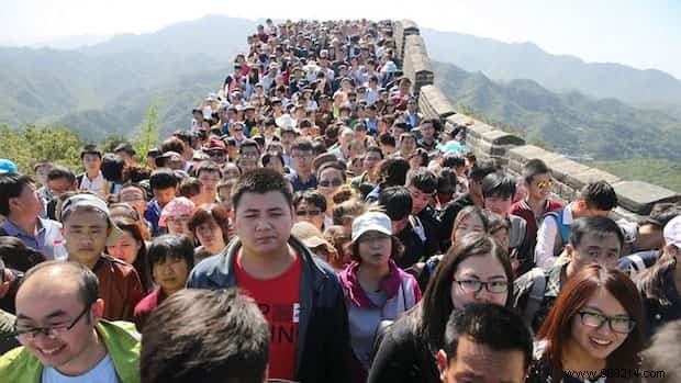 Dream vs. Reality: 19 Iconic Travel Destinations Through Real Traveler Photos