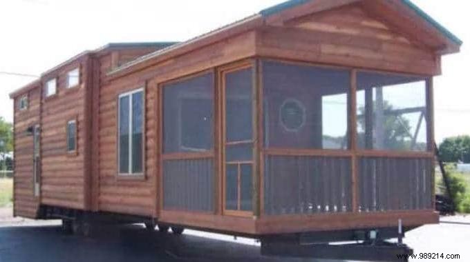 Rustic River Park Home: Luxurious Mobile Cabin Sleeps 6 with Full Amenities
