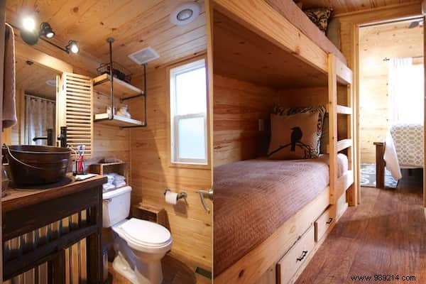 Rustic River Park Home: Luxurious Mobile Cabin Sleeps 6 with Full Amenities