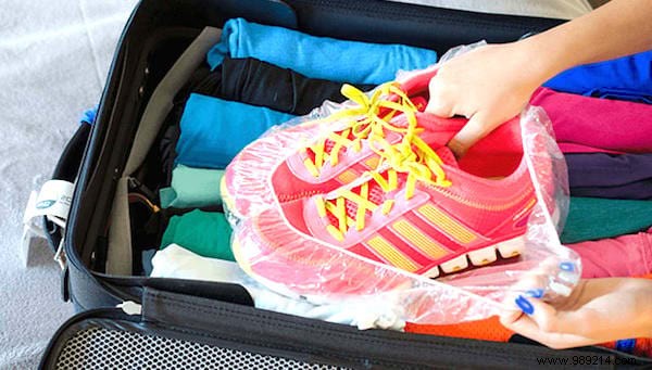 21 Expert Travel Hacks to Save Time and Money on Your Next Vacation