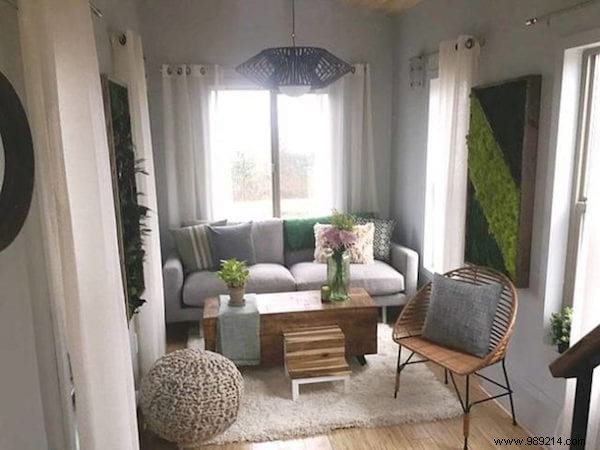 The Ohana: Two Tiny Houses Linked by a Veranda, Perfect for Family Living