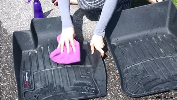 How to Deep Clean Rubber Car Mats Like New: Proven Pro Tips