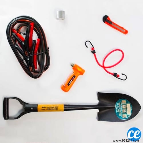 10 Essential Emergency Items to Always Keep in Your Car