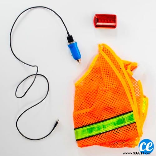 10 Essential Emergency Items to Always Keep in Your Car