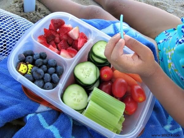 25 Expert Beach Tips and Hacks for Family Fun, Safety, and Comfort