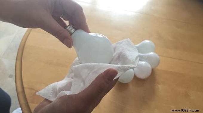 Dust Your Light Bulbs for Instant Brighter Home Lighting – A Simple, Proven Trick