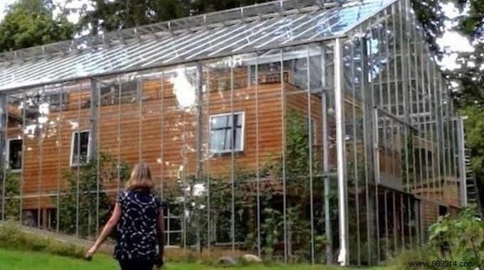 Swedish Couple s Eco-Innovative Greenhouse Home: Year-Round Veggies and Warmth in Stockholm Winters
