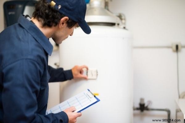 6 Proven Tips to Save Hot Water and Slash Your Electricity Bills