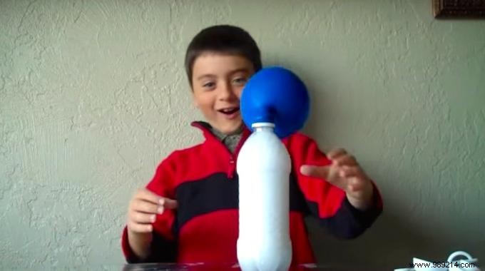 Easy Kid-Friendly Science Experiment: Inflate a Balloon with Baking Soda and Vinegar