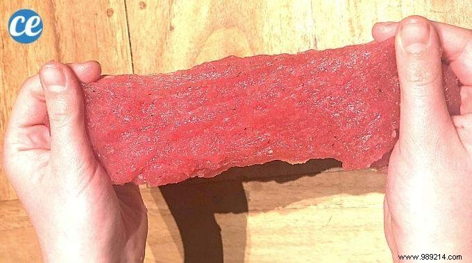 Easy Homemade Slime Recipe: Natural, Kid-Safe & Ready in 2 Minutes (No Glue or Borax)