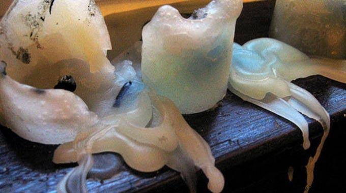 Grandma s Simple Salt Trick: Stop Candle Wax from Dripping on Your Tablecloth