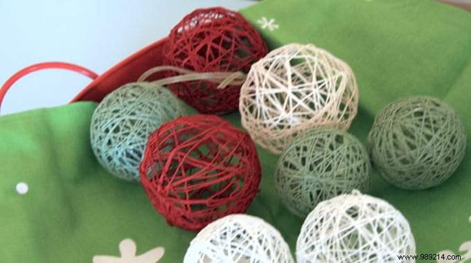 DIY Yarn Christmas Ornaments: Stunning Cobweb Baubles in Just 10 Minutes