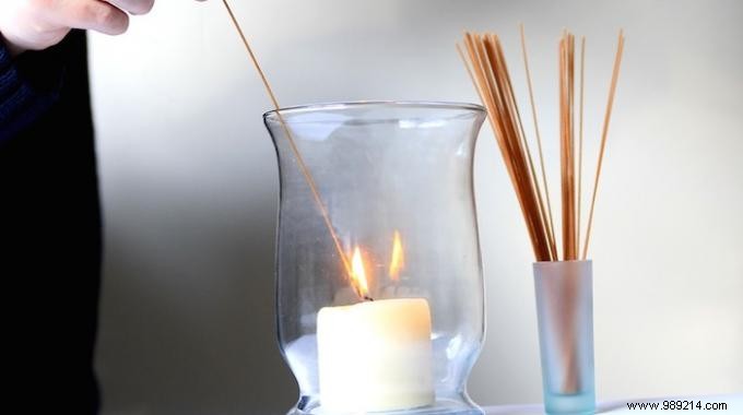 Never Burn Your Fingers Lighting Candles Again: The Ingenious Spaghetti Trick