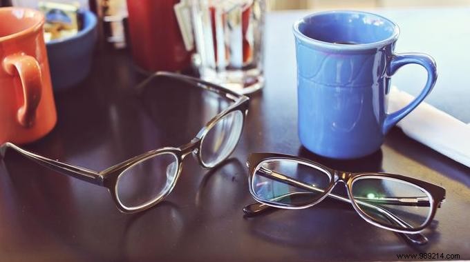 Smart Hanger Hack: Organize Glasses and Sunglasses Scratch-Free