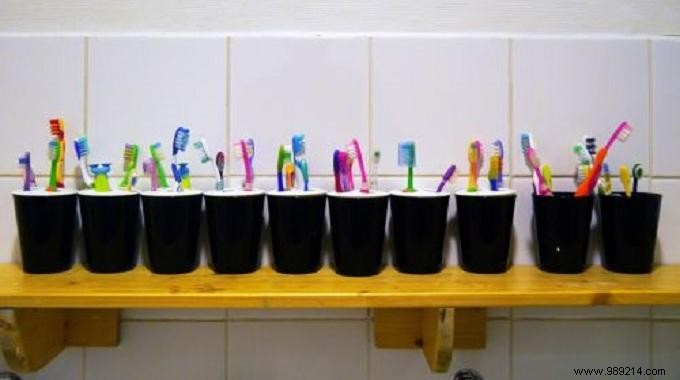 How to Disinfect Your Toothbrush Effectively with White Vinegar