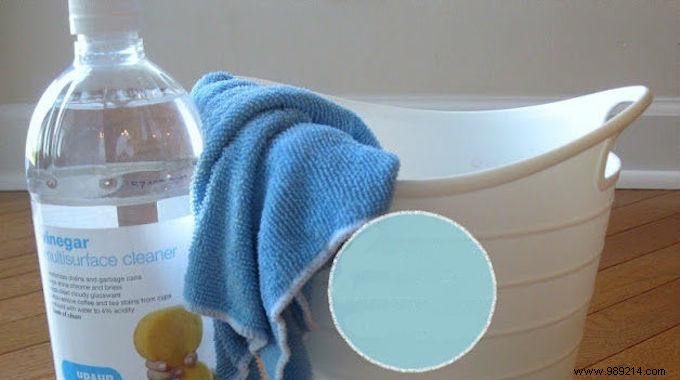 Effective Natural Floor Cleaner: Homemade White Vinegar Solution