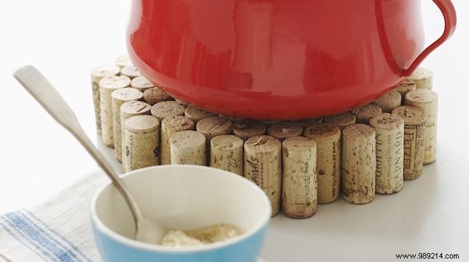DIY Wine Cork Trivet: Create a Stylish, Free Designer Pot Stand